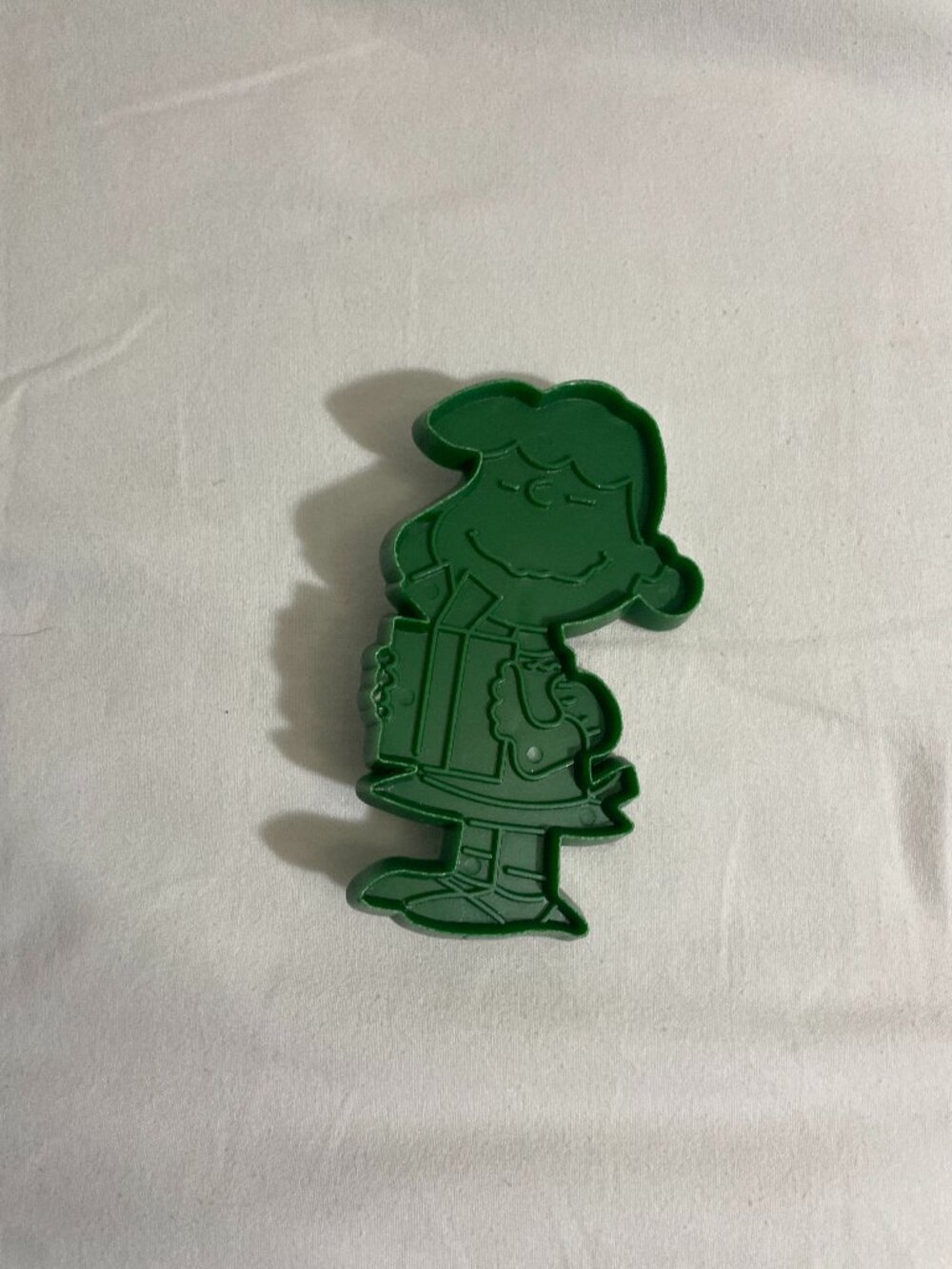 United Feature Syndicate Snoopy Flying Ace Plastic Cookie Cutter Green 4" Vintag
